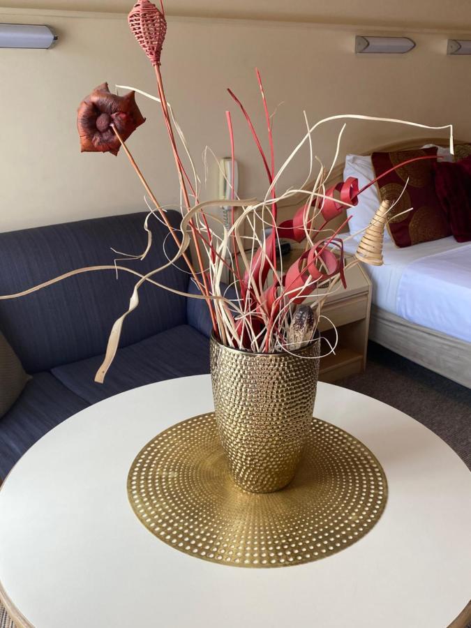 Marriott Park Motel Наура Екстериор снимка