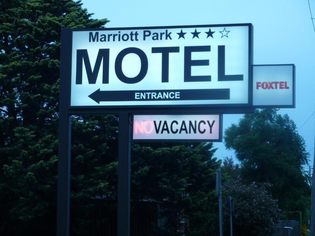 Marriott Park Motel Наура Екстериор снимка